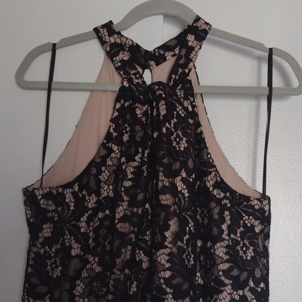 Julia Jordan lace jumpsuit - Picture 2 of 4